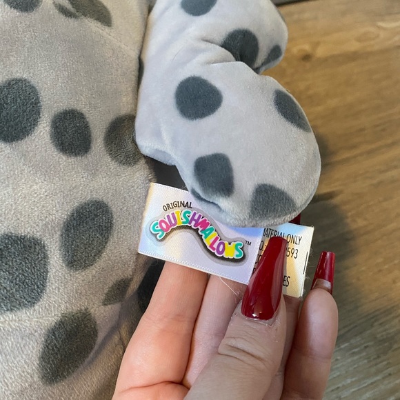 SQUISHMALLOW 12” seal - Picture 3 of 3